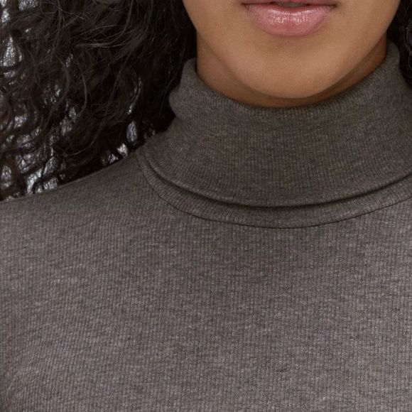 NWOT Everlane The Supima® Micro-Rib Turtleneck Washed Heathered Fatigue M - Picture 2 of 13